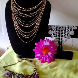 Gorgeous necklaces~🌺